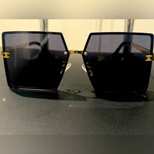 Stunning Sunglasses C Class